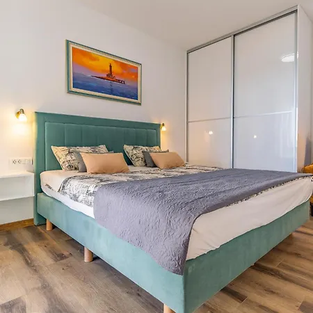 2 Bedroom Awesome In Lejlighed *