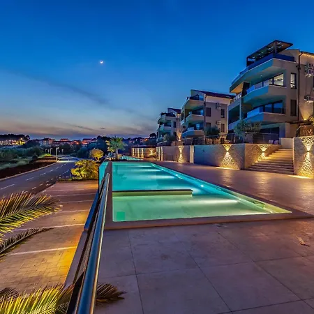 2 Bedroom Awesome In *