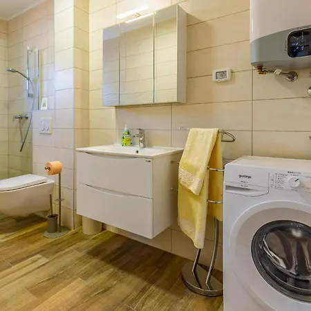 2 Bedroom Awesome In