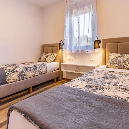 Apartment Cozy In With Wifi Banjole