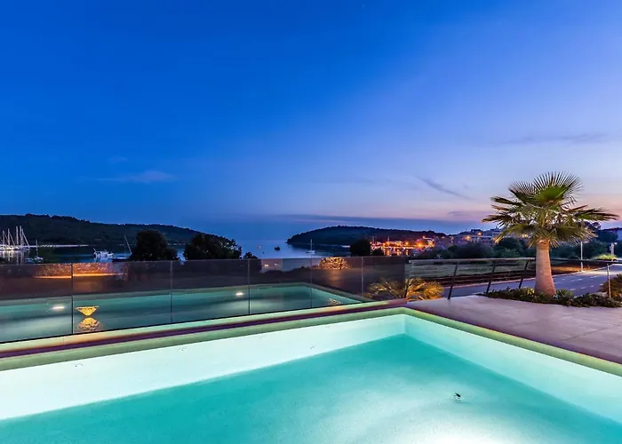 2 Bedroom Gorgeous In * Banjole