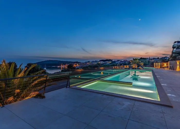 2 Bedroom Gorgeous In * Banjole