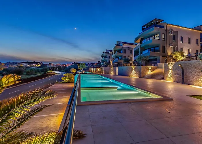 2 Bedroom Gorgeous In *