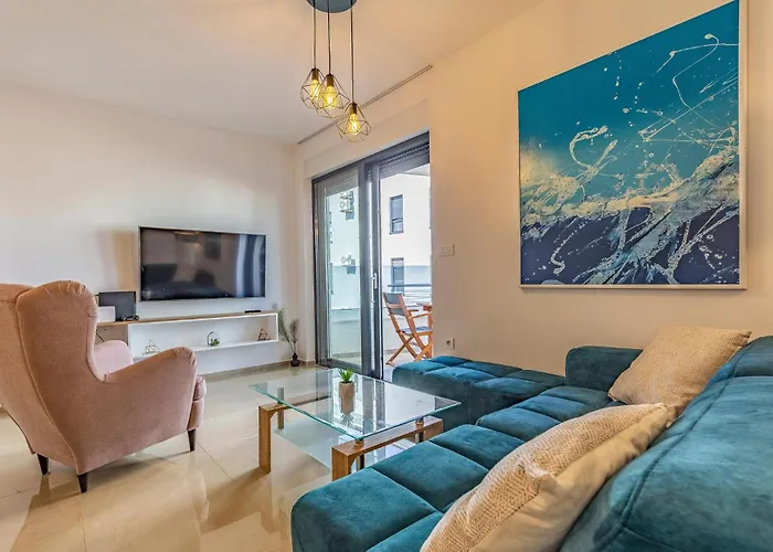 2 Bedroom Gorgeous In * Banjole