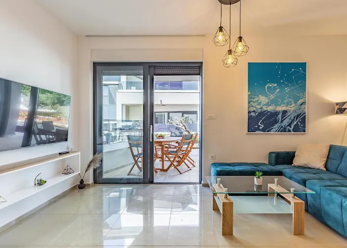 2 Bedroom Gorgeous In Appartement