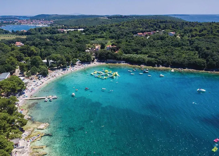 2 Bedroom Gorgeous In *