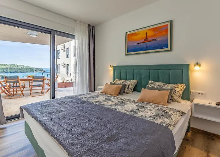 2 Bedroom Gorgeous In Appartement Banjole