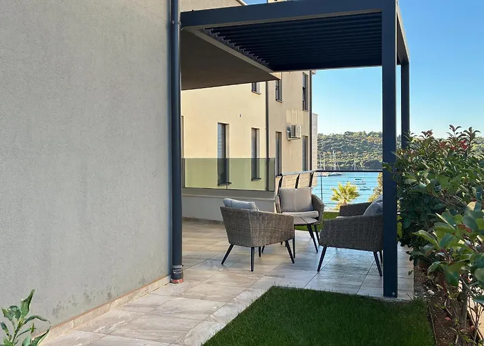 2 Bedroom Gorgeous In *