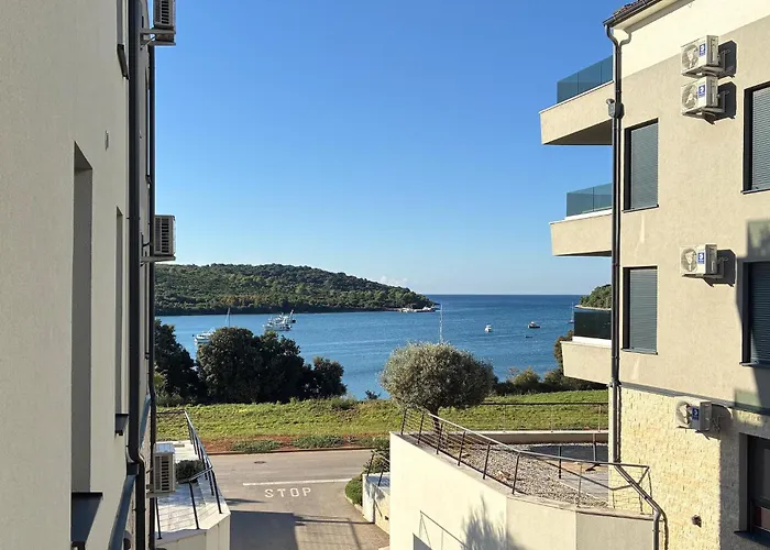 2 Bedroom Gorgeous In * Banjole